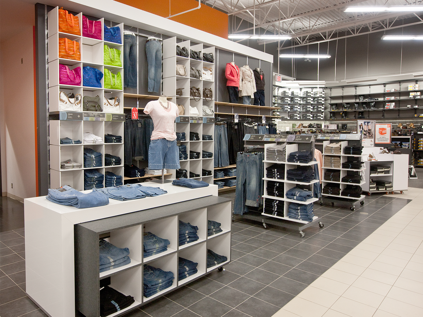 Mark's Store Design - Custom Retail Furniture - Custom Retail Display - Retail Fixtures