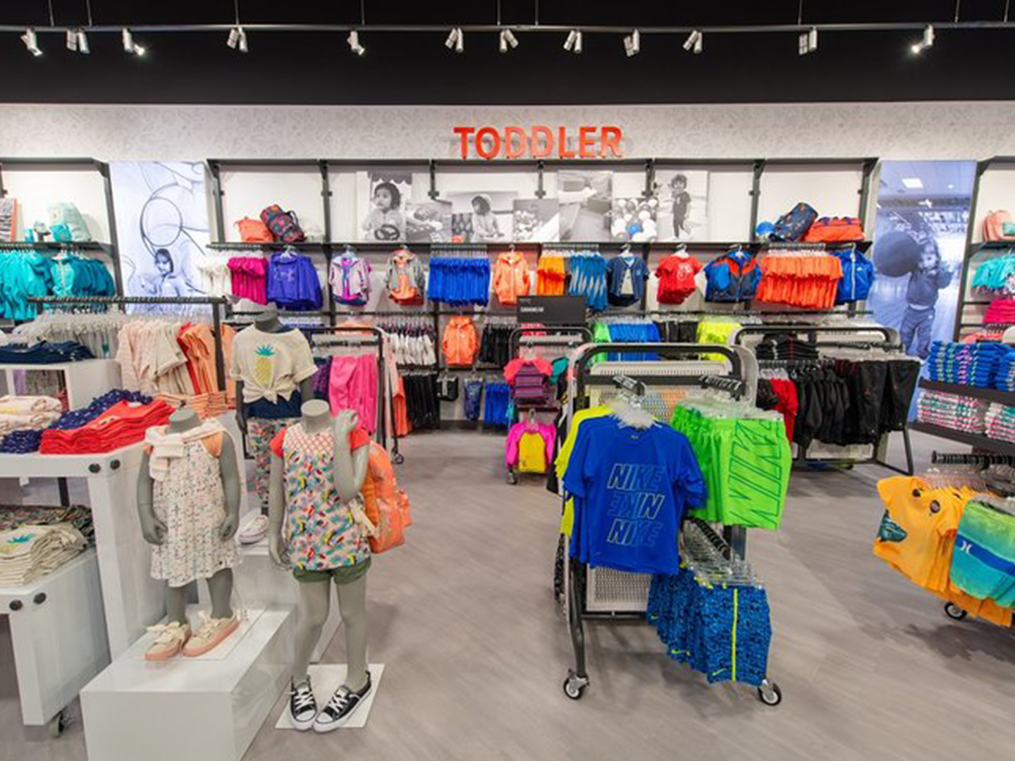 Sport Chek Kids Store Design - Custom Retail Fashion Display - Retail Clothing Rack - Custom Fixtures - Retail
