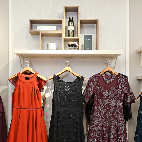 Francesca's Store Design - Custom Retail Casegoods - Custom Retail Fixtures
