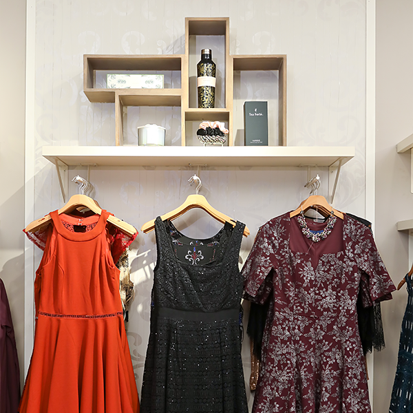 Custom Retail Casegoods Francesca's Store Design - Custom Retail Casegoods