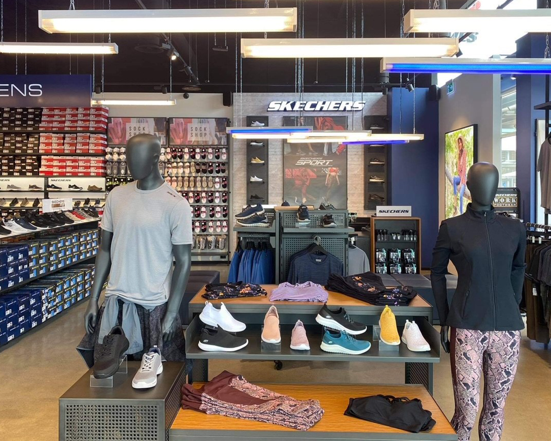 Skechers Store Design & Visual Merchandising - Display Tables and Mannequins