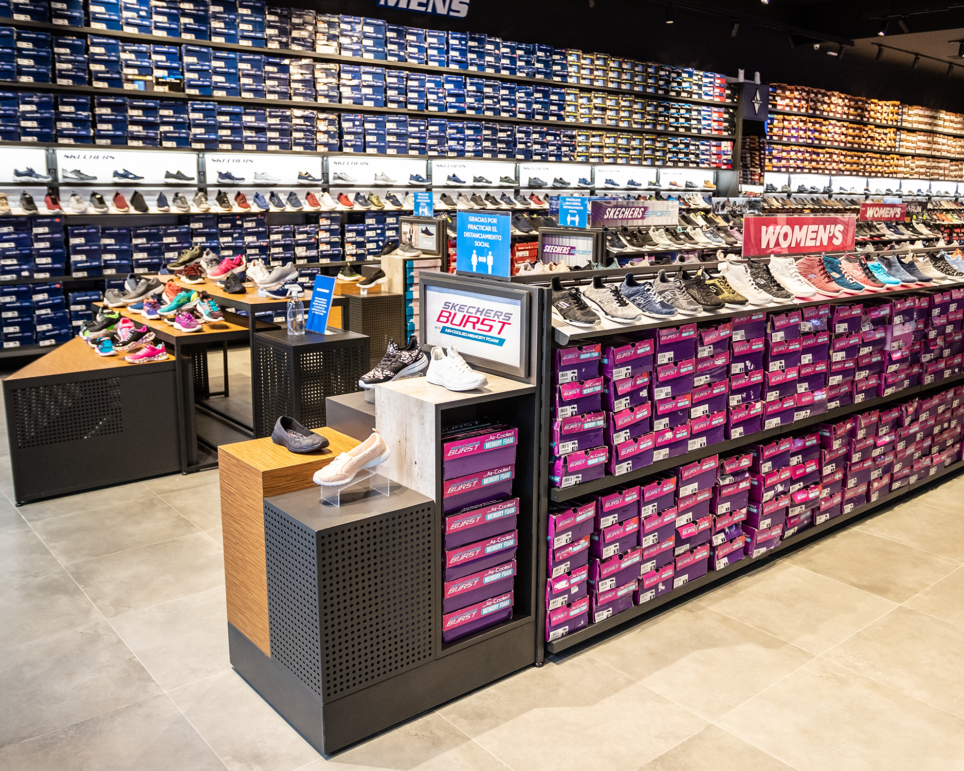 Skechers Custom Retail Fixtures by Artitalia