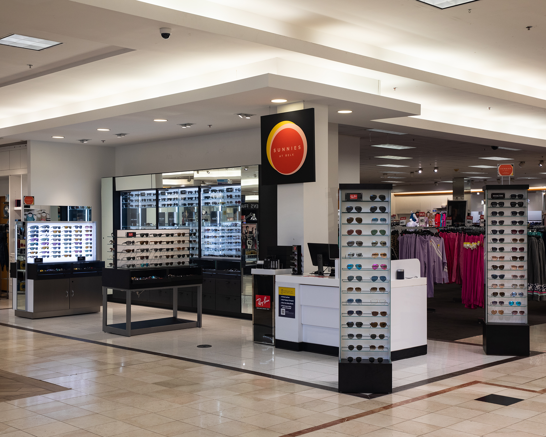 Custom Sunglasses Display Belk Store Design - Sunglasses Gondola Displays