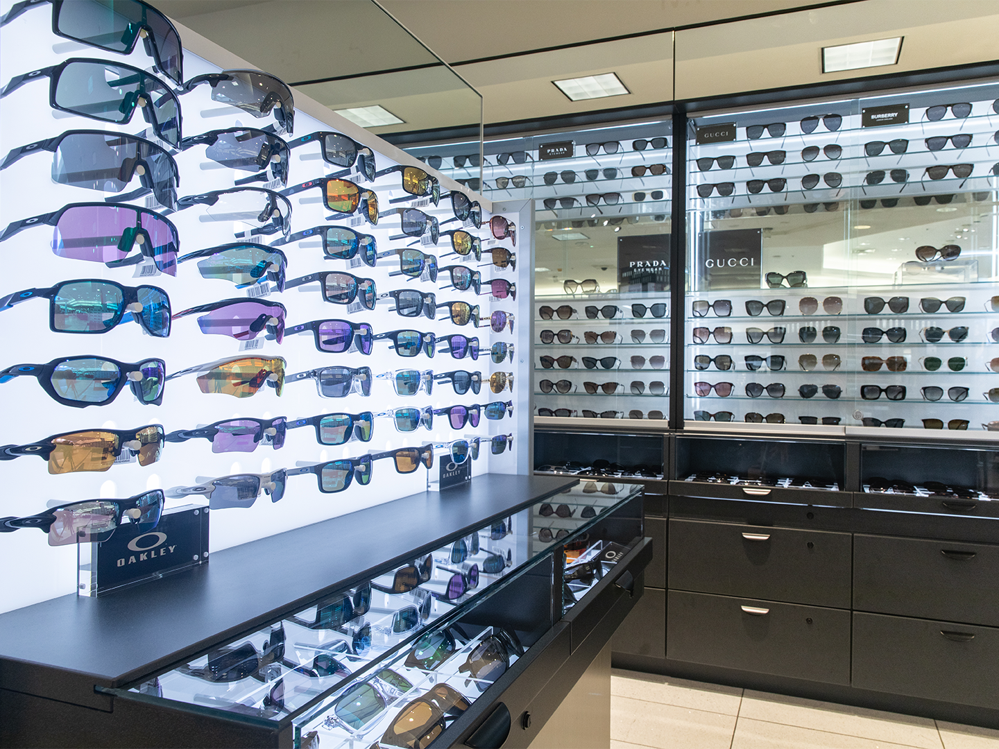 Belk Store Design - Sunglasses Gondola Displays - Sunglasses Display - Optical Display