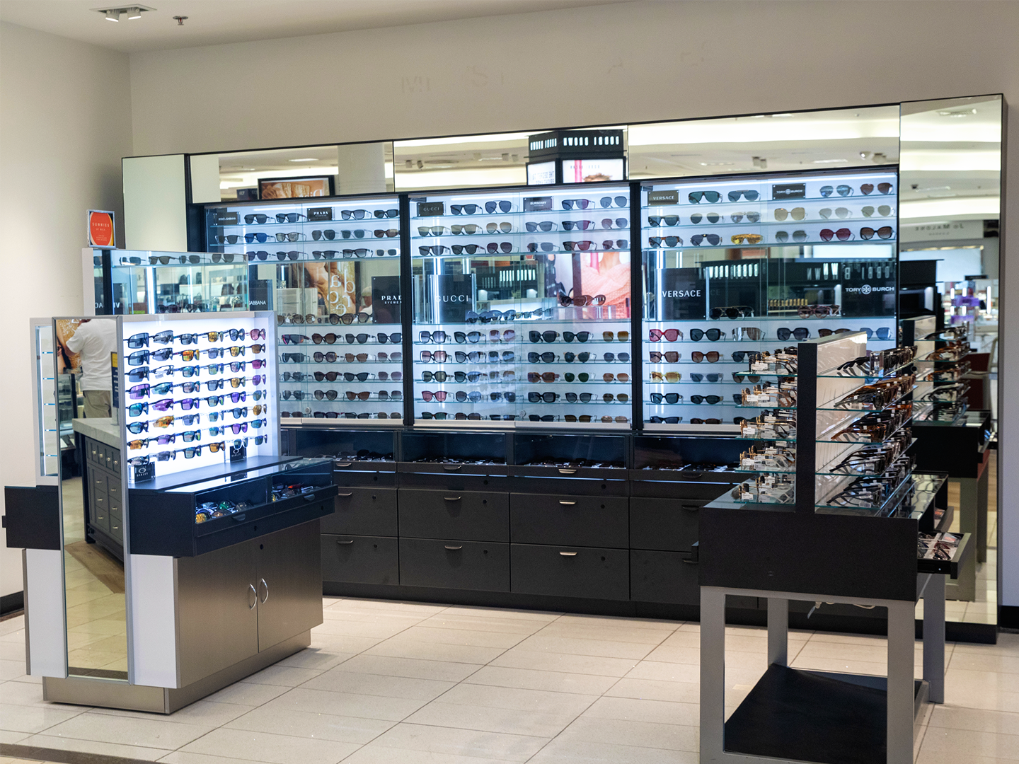 Belk Store Design - Sunglasses Gondola Displays - Sunglasses Display - Optical Display