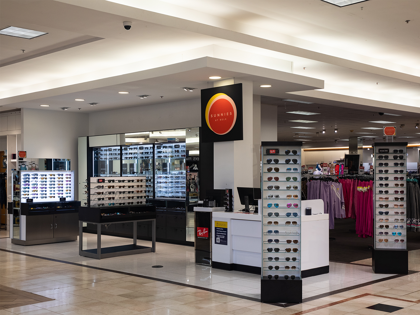 Belk Store Design - Sunglasses Gondola Displays - Sunglasses Display - Optical Display