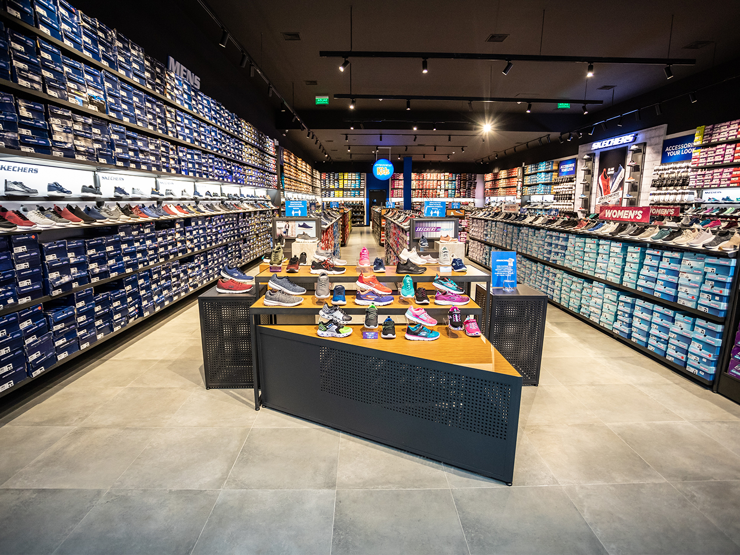 Skechers Store Design - Shoe Racks - Retail Shoe Display - Retail Fixtures - Custom Shoe Display