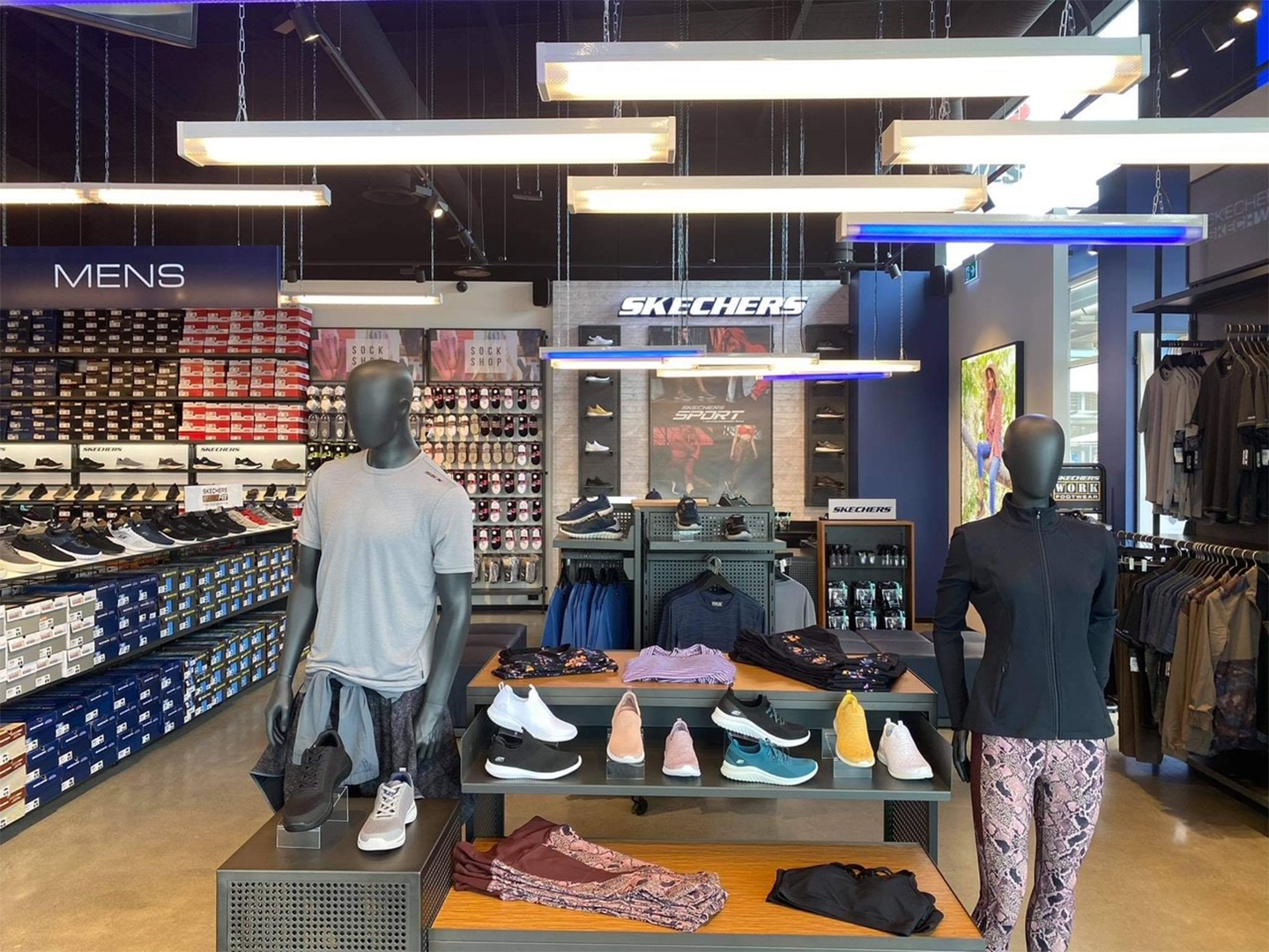 Skechers Store Design - Visual Merchandising - Display Tables - Mannequins - Retail Shoe Display