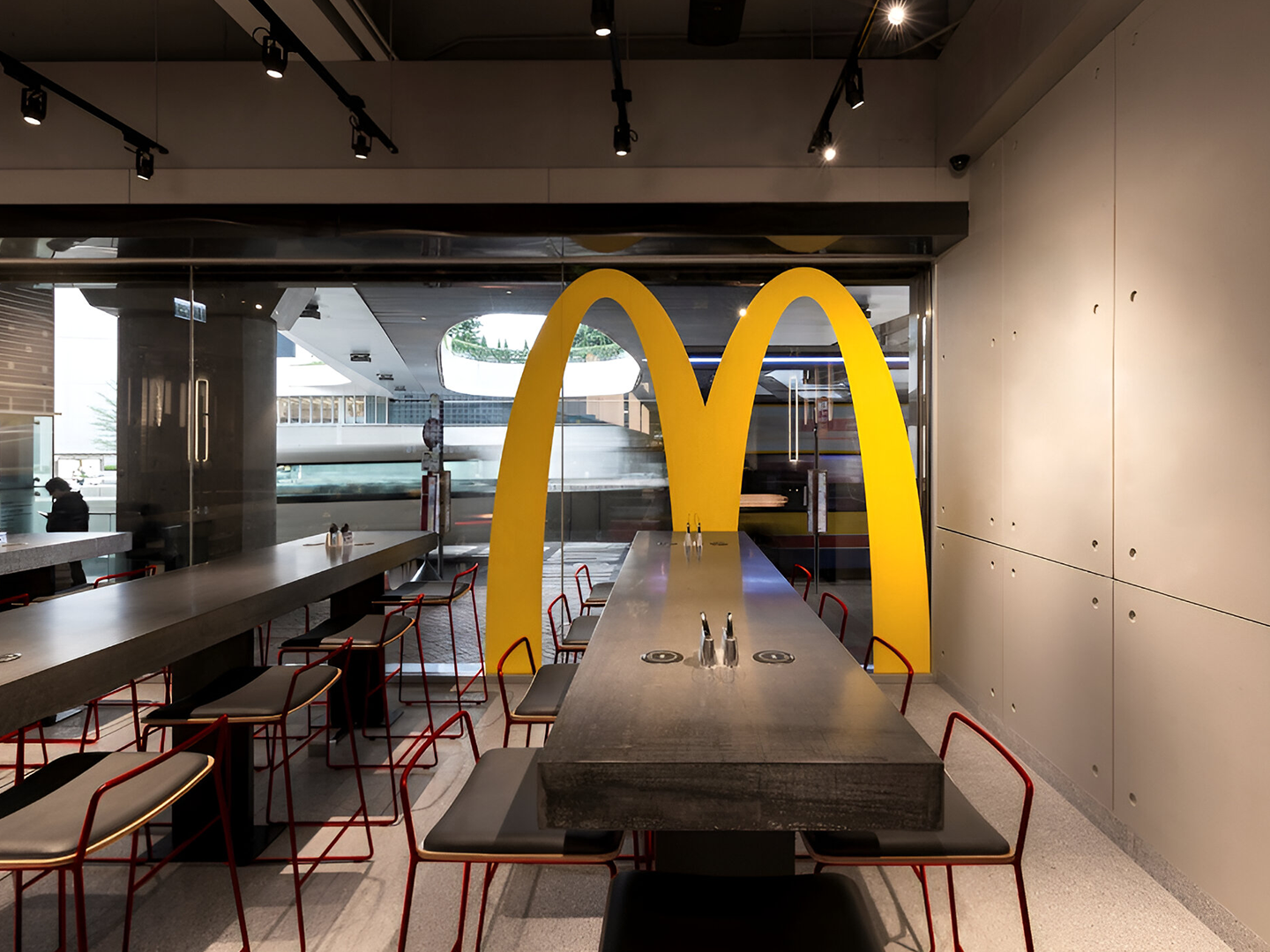 Restaurant Design - Custom Restaurant Furniture - McDonald's Ray - Custom Fixtures - Custom Furniture - Restaurant Industry